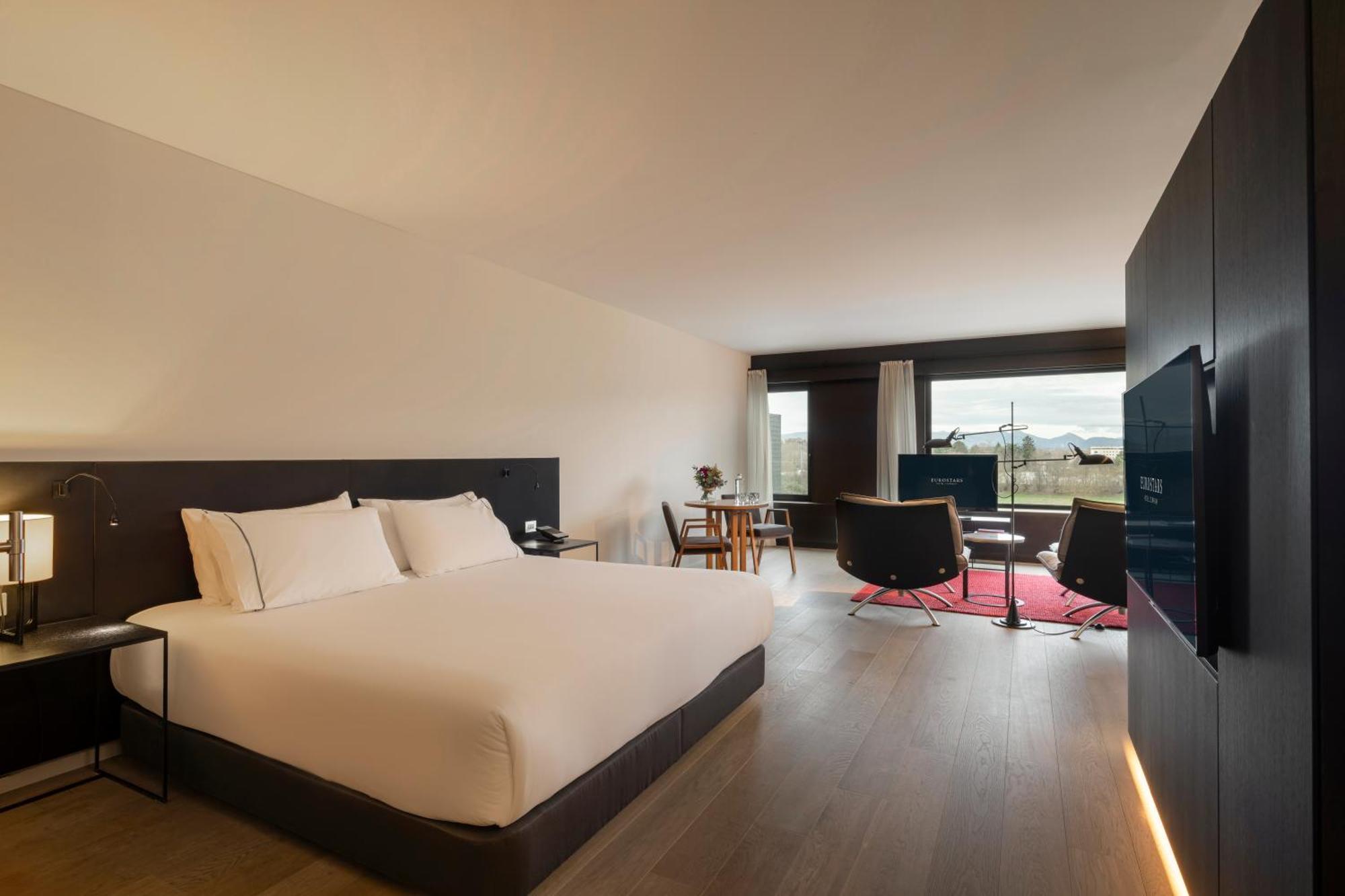Eurostars Pamplona Hotell Exteriör bild