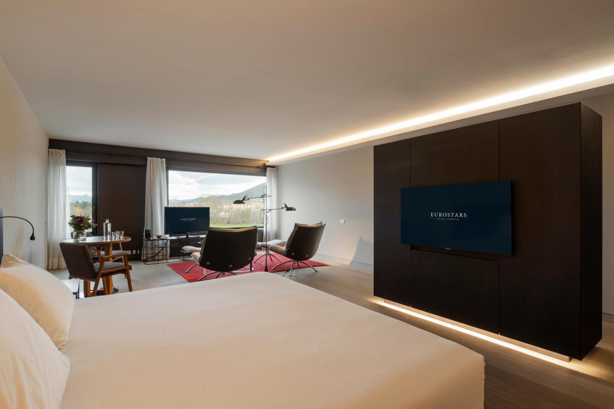 Eurostars Pamplona Hotell Exteriör bild