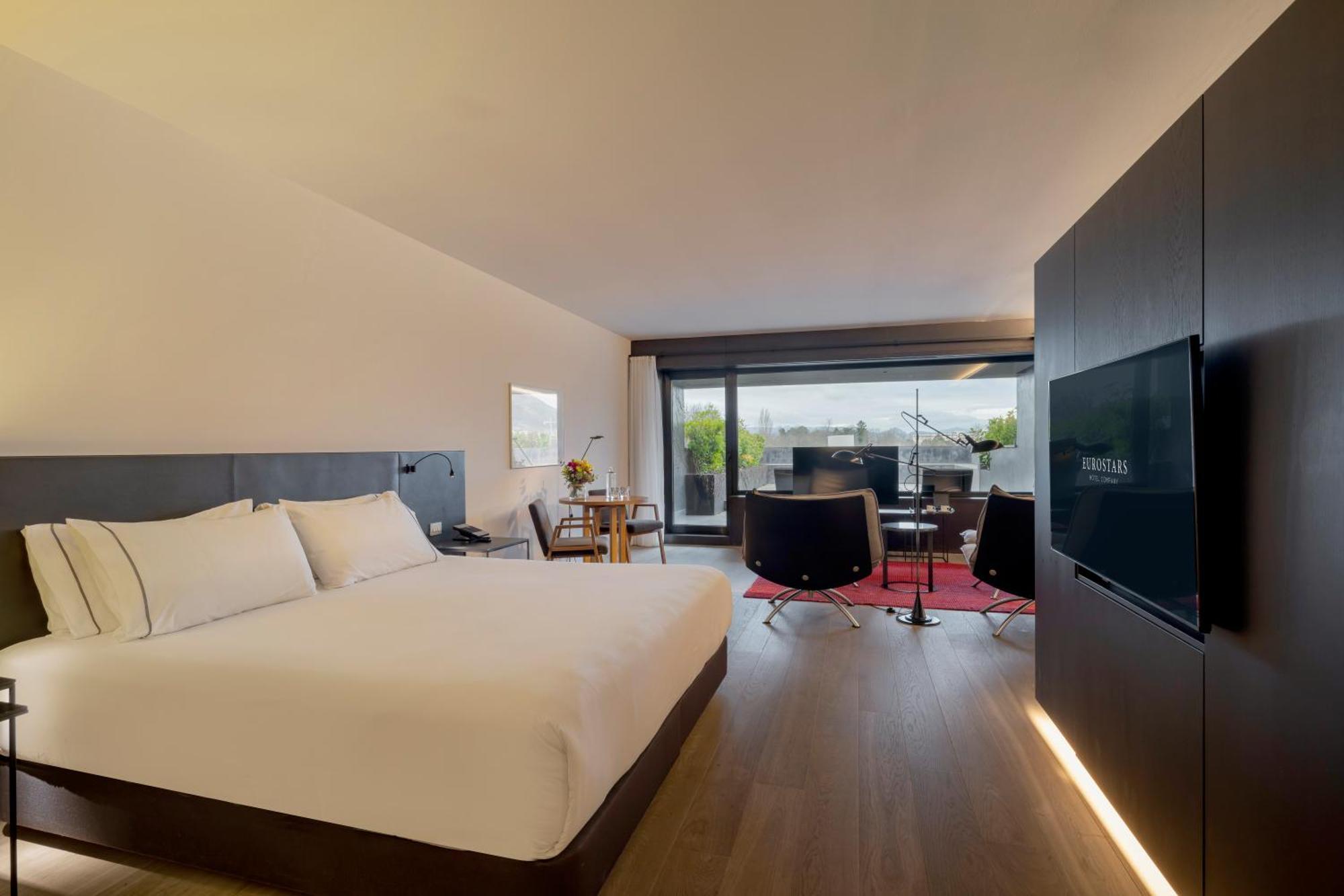 Eurostars Pamplona Hotell Exteriör bild