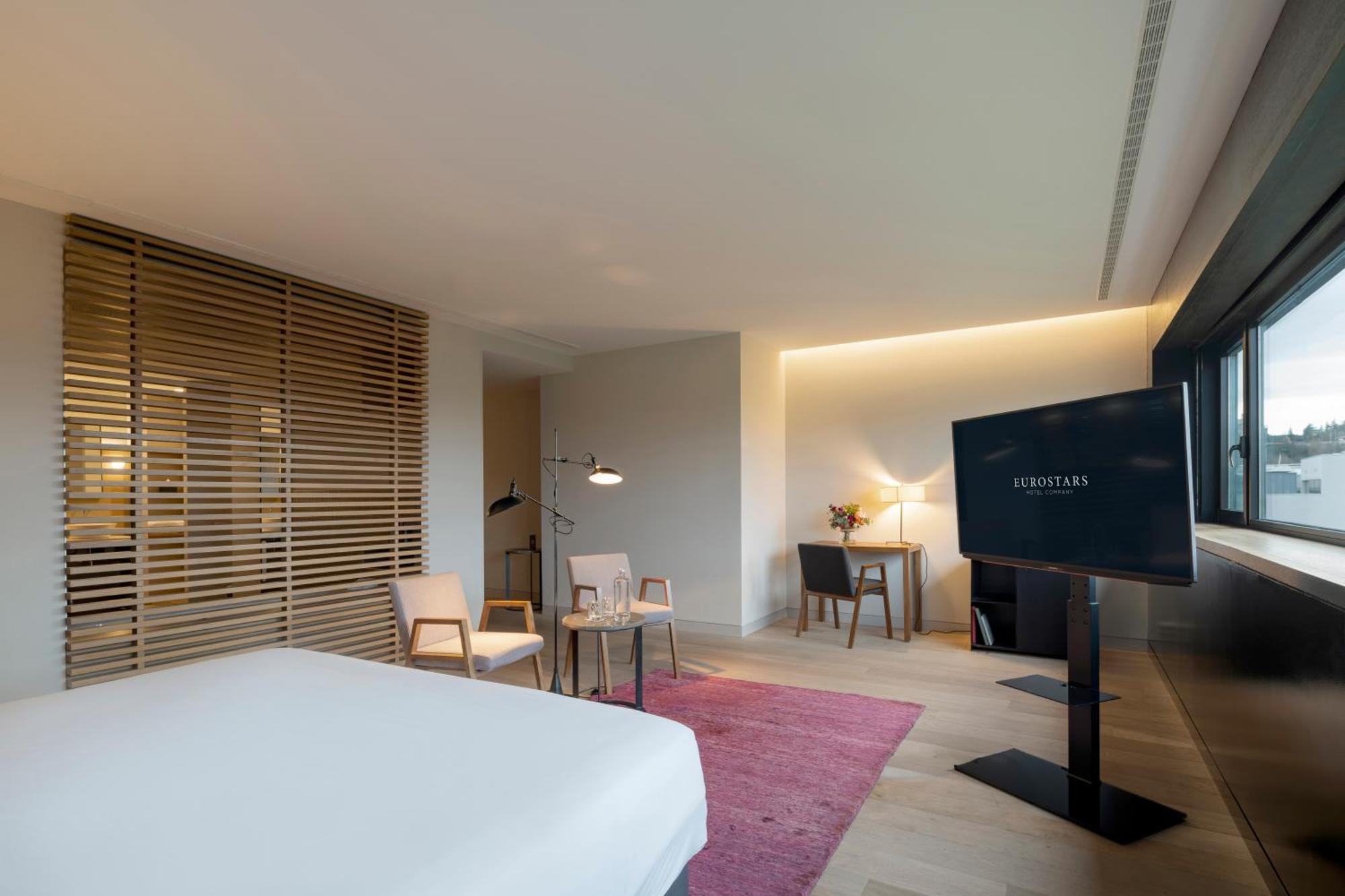 Eurostars Pamplona Hotell Exteriör bild