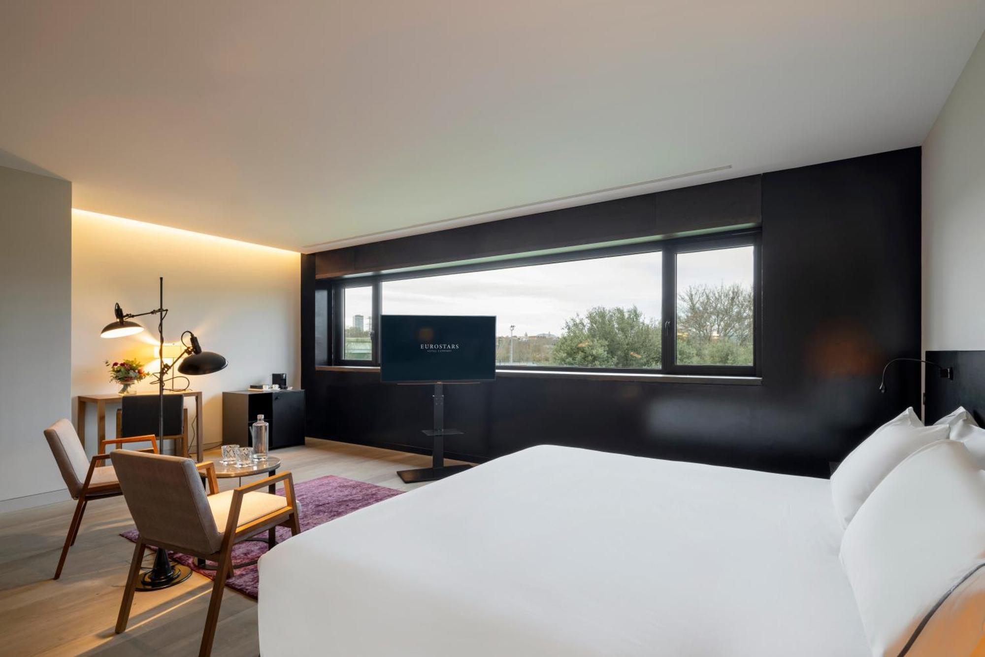 Eurostars Pamplona Hotell Exteriör bild